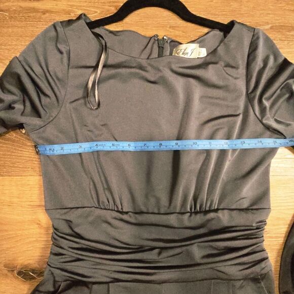 Eliza J Gray Jumpsuit with Relaxed Fit and Collared Neckline - Picture 10 of 12